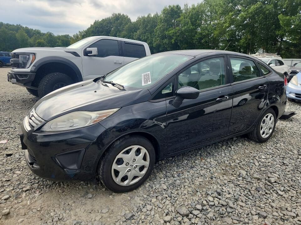 2013 FORD Fiesta