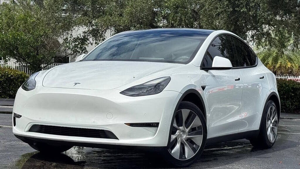 2022 TESLA Model Y