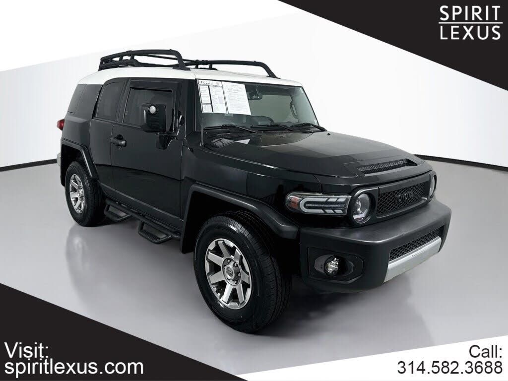 2014 TOYOTA FJ Cruiser
