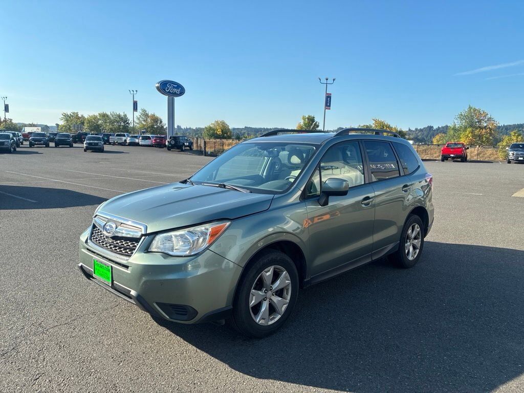 2015 SUBARU Forester