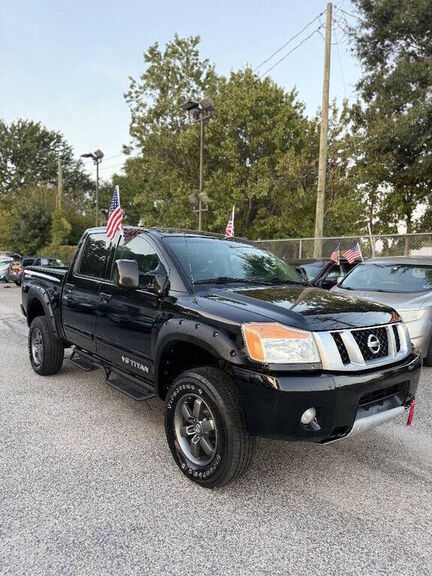 2015 NISSAN Titan