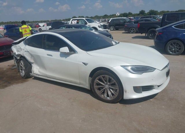 2017 TESLA Model S