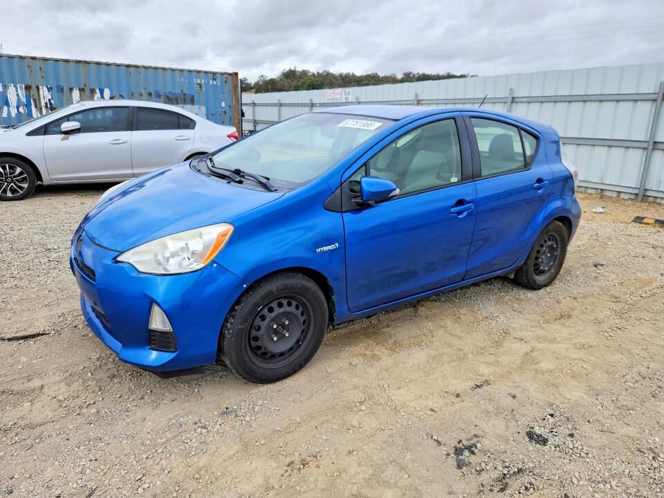 2014 TOYOTA Prius