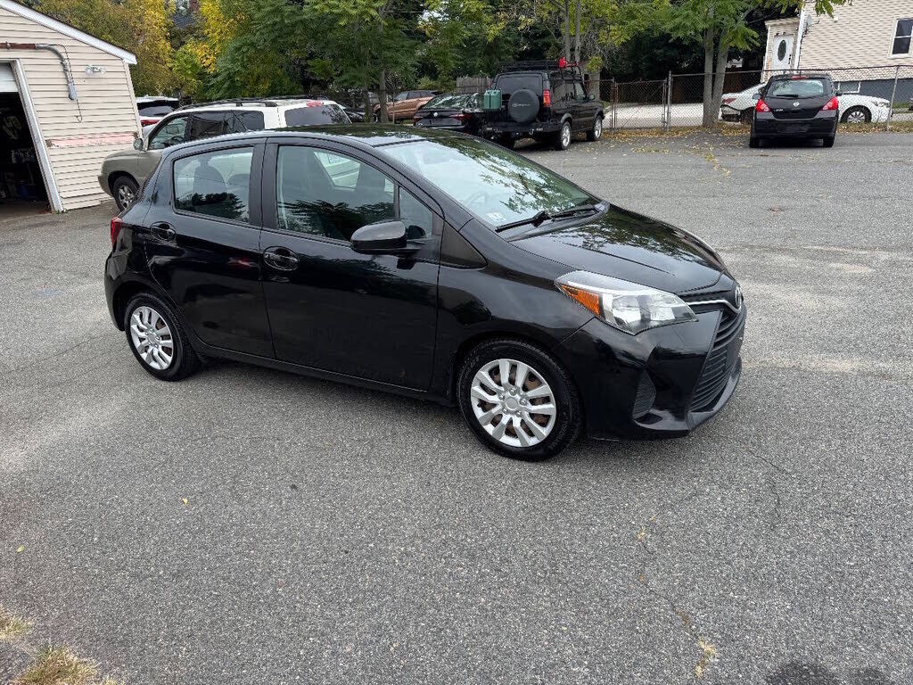 2017 TOYOTA Yaris