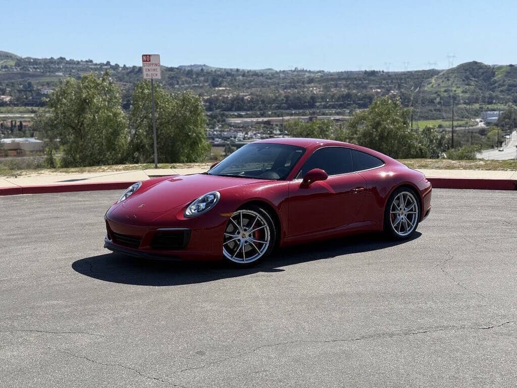 2019 PORSCHE 911
