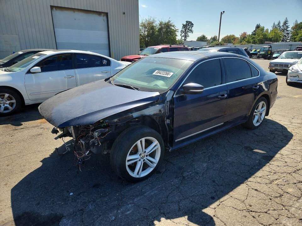 2014 VOLKSWAGEN Passat