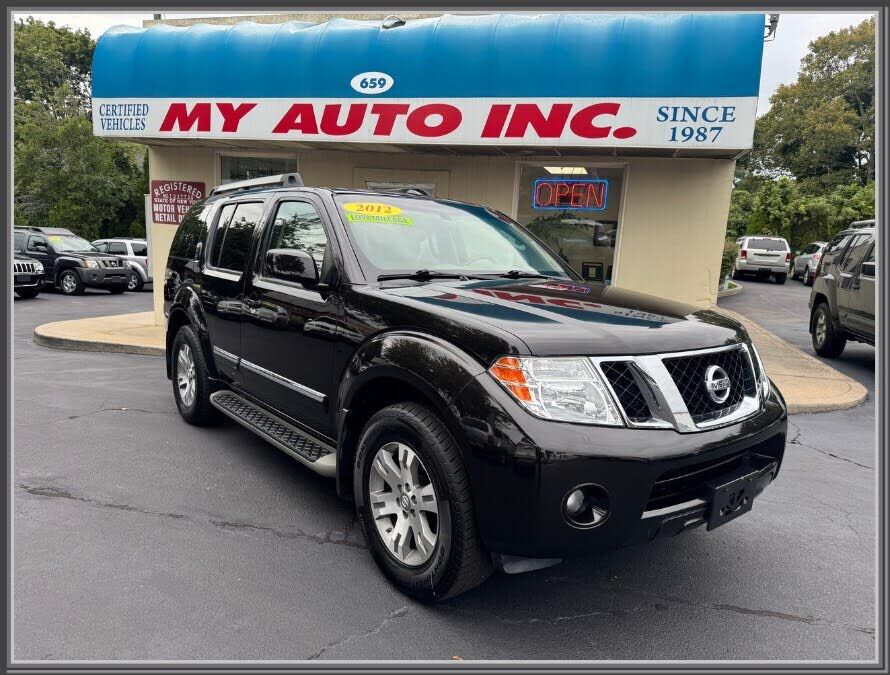 2012 NISSAN Pathfinder