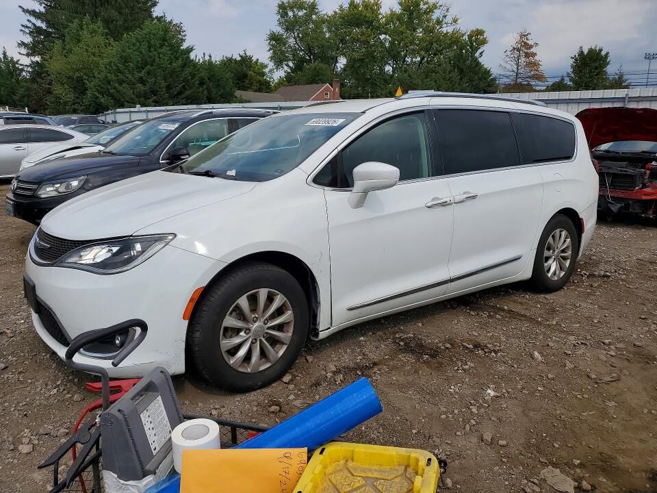 2018 CHRYSLER Pacifica