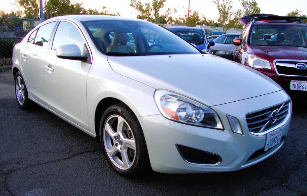 2012 VOLVO S60