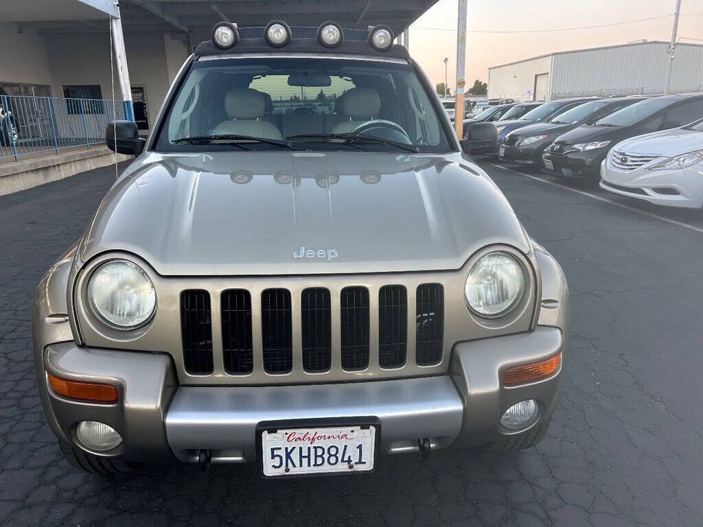 2004 JEEP Liberty
