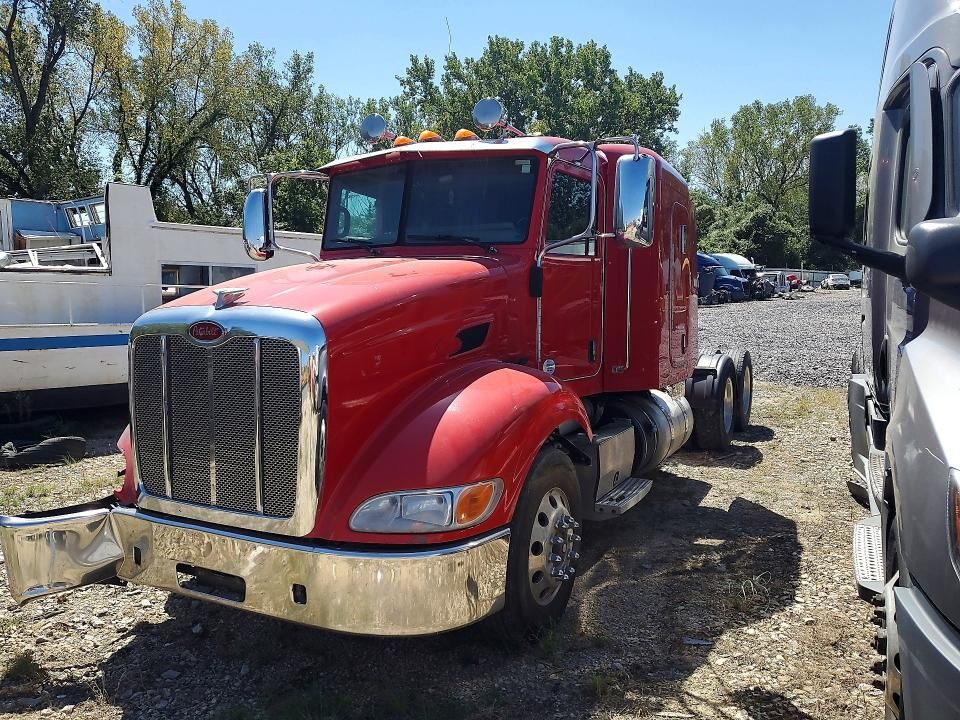 2016 PETERBILT 384