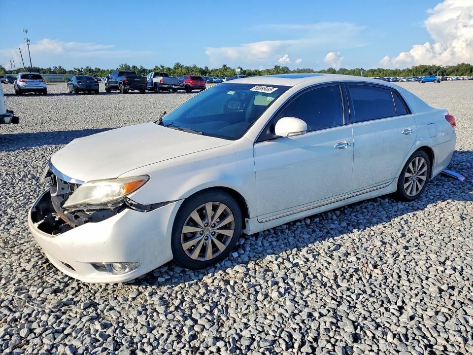 2011 TOYOTA Avalon