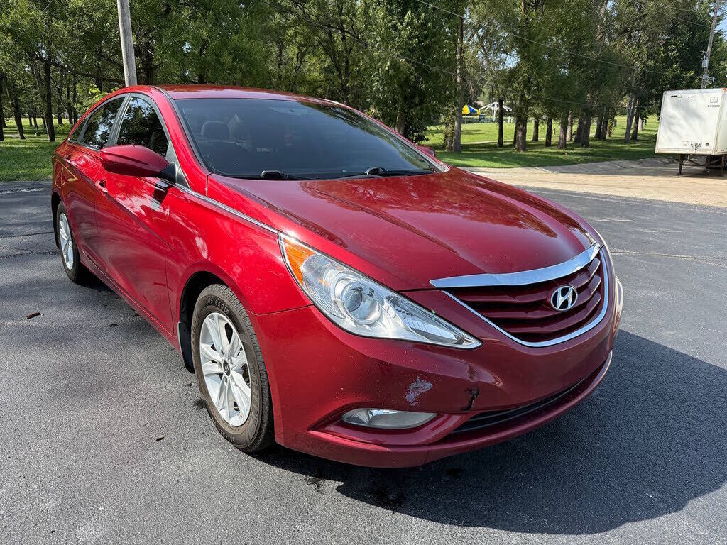 2013 HYUNDAI Sonata