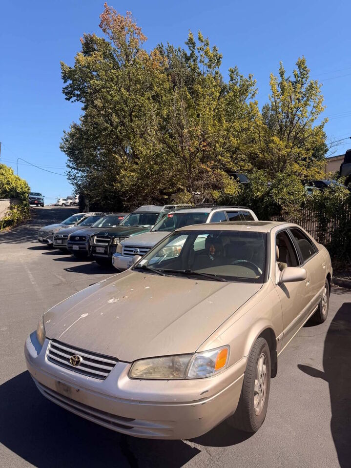 1999 TOYOTA Camry