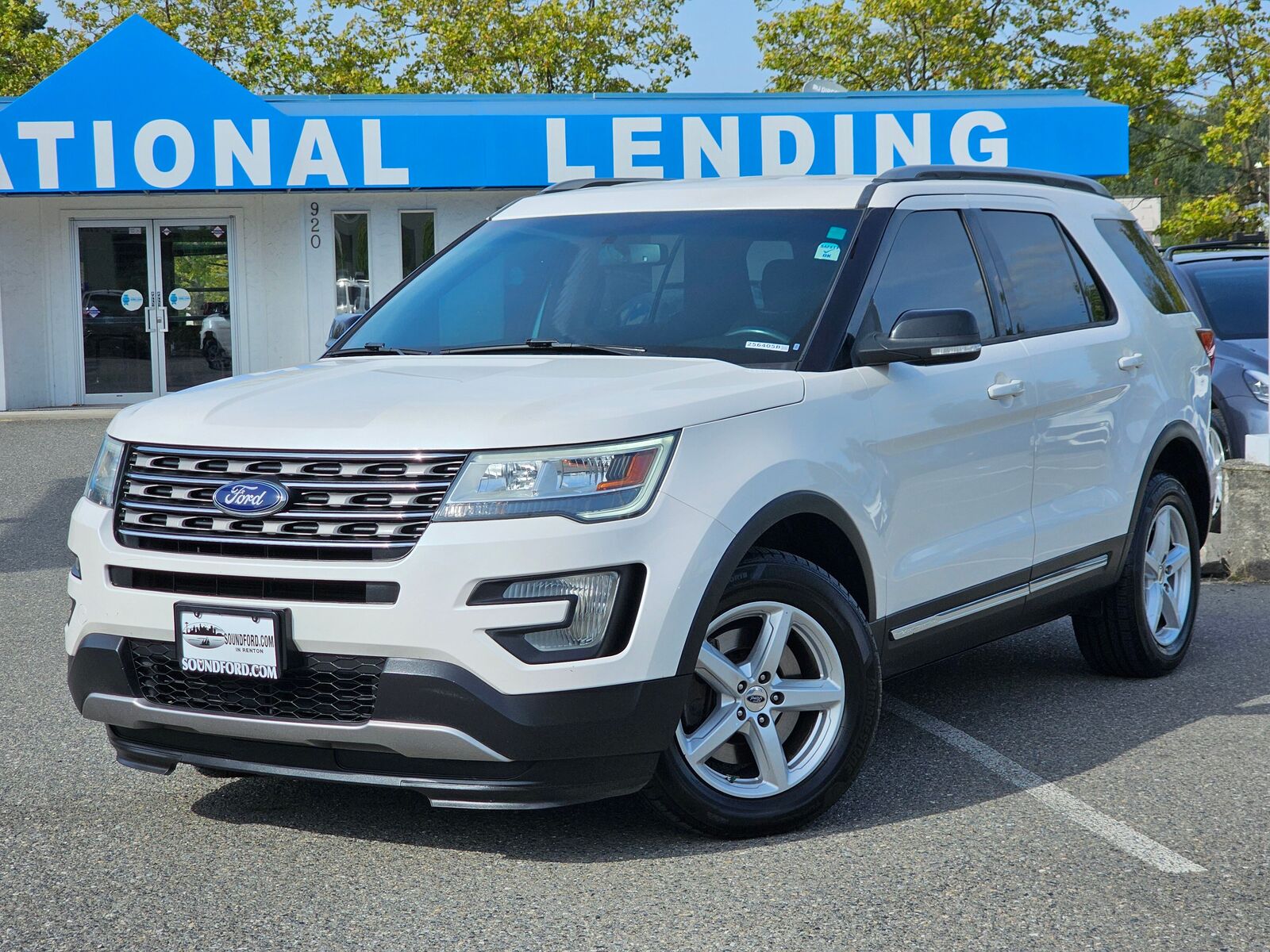 2016 FORD Explorer