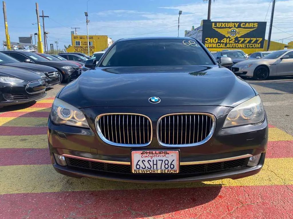 2012 BMW 740i