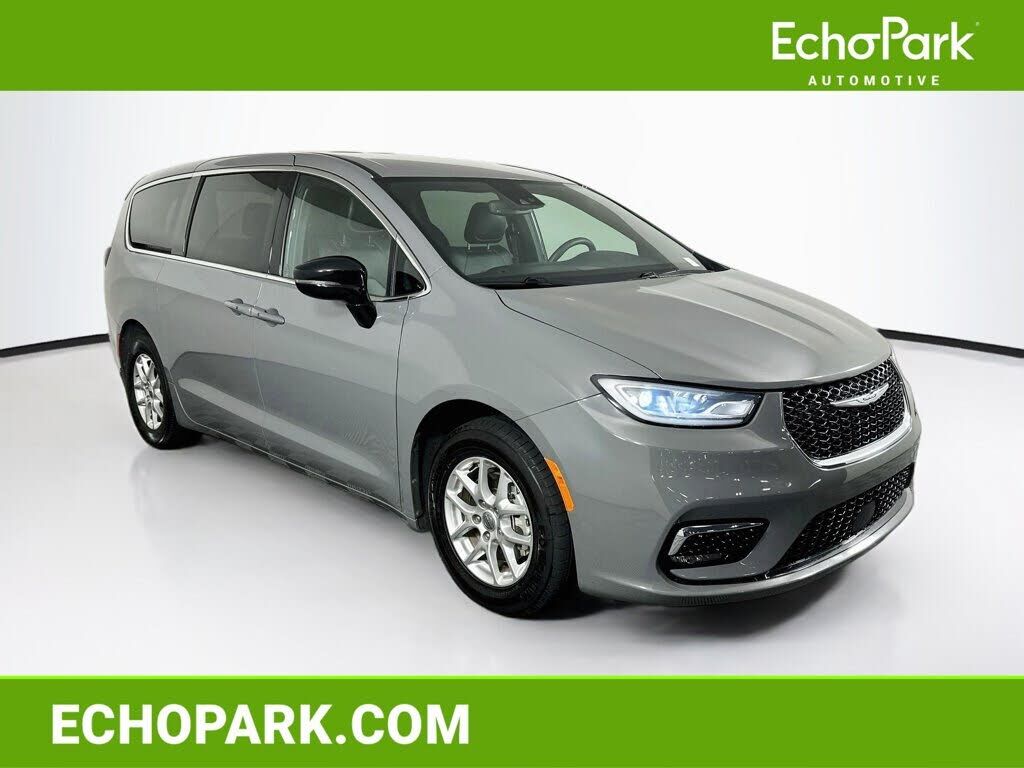 2025 CHRYSLER Pacifica