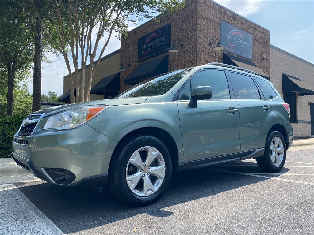 2015 SUBARU Forester