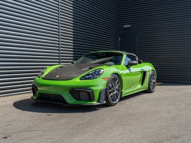 2025 PORSCHE 718