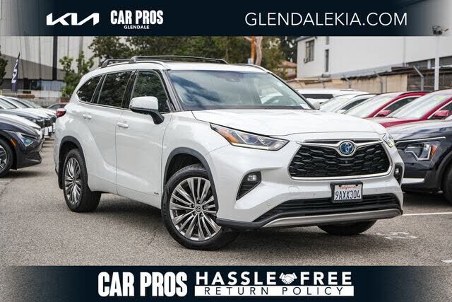 2022 TOYOTA Highlander