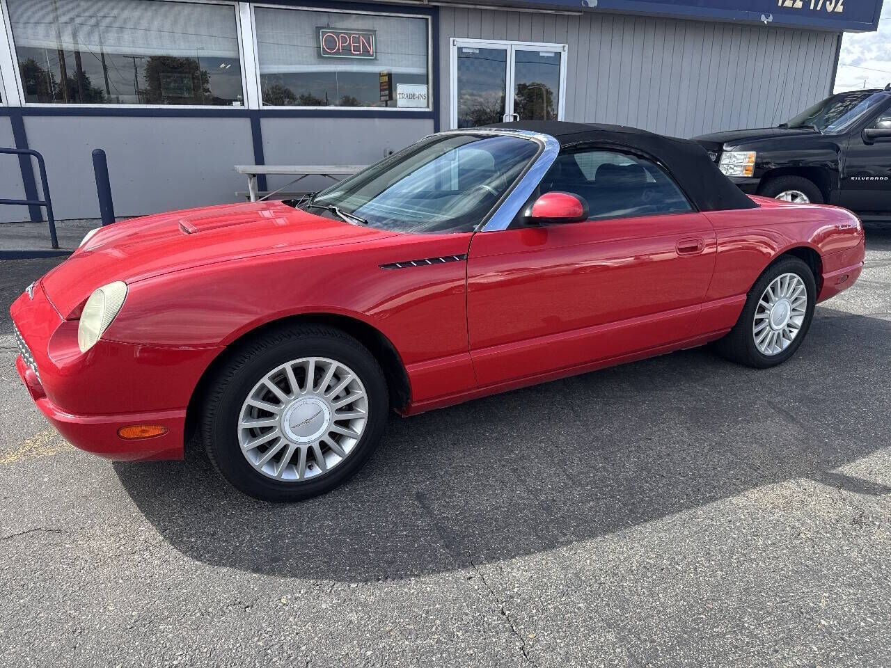 2004 FORD Thunderbird