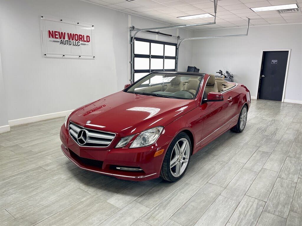 2013 MERCEDES-BENZ E-Class