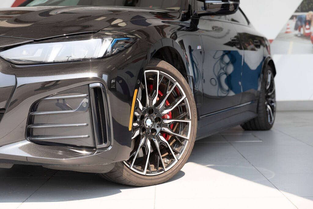 2025 BMW i4