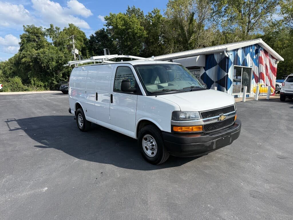 2020 CHEVROLET Express