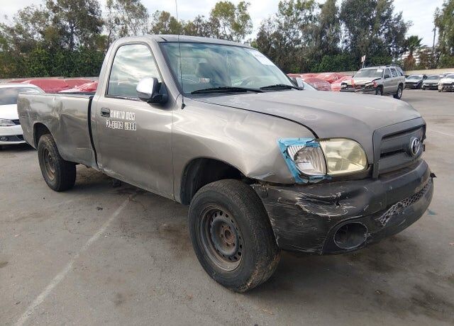 2004 TOYOTA Tundra