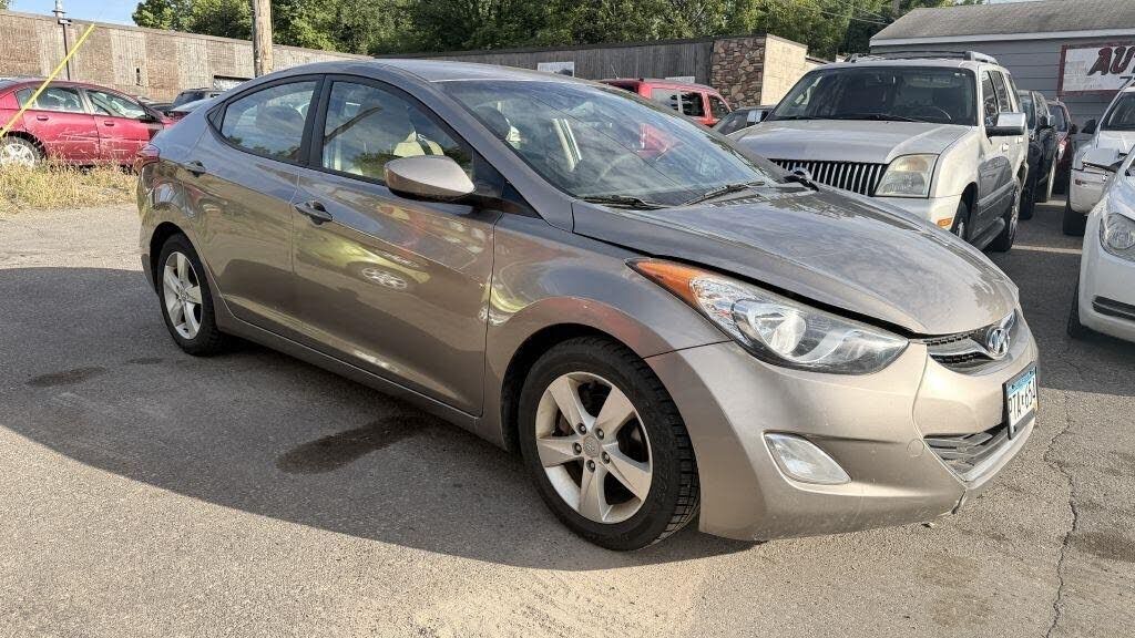2012 HYUNDAI Elantra
