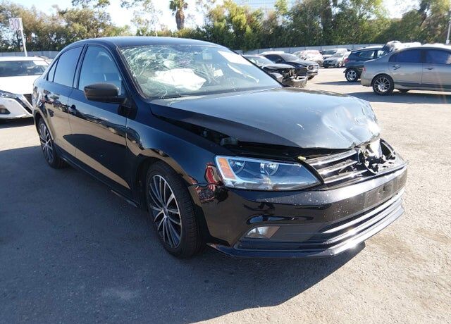 2016 VOLKSWAGEN Jetta