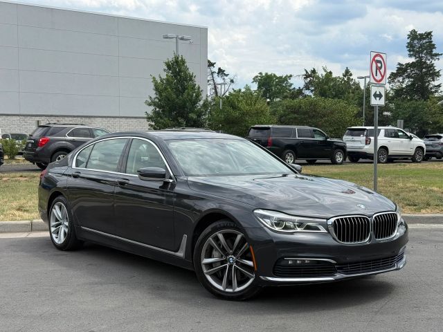 2016 BMW 750i