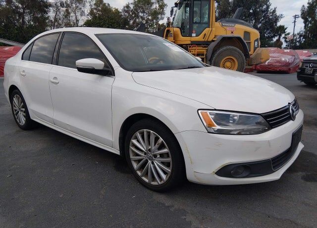 2013 VOLKSWAGEN Jetta