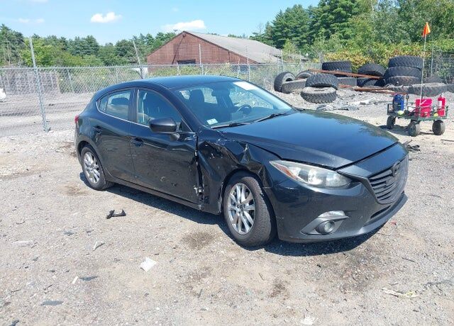 2015 MAZDA Mazda3