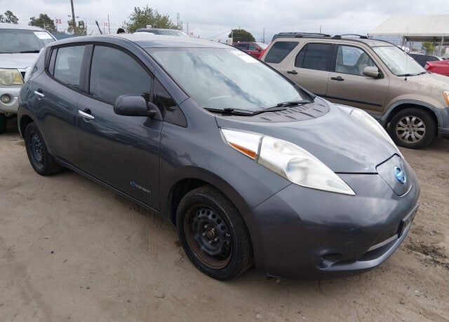 2013 NISSAN Leaf