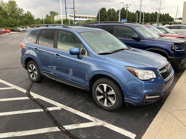 2017 SUBARU Forester