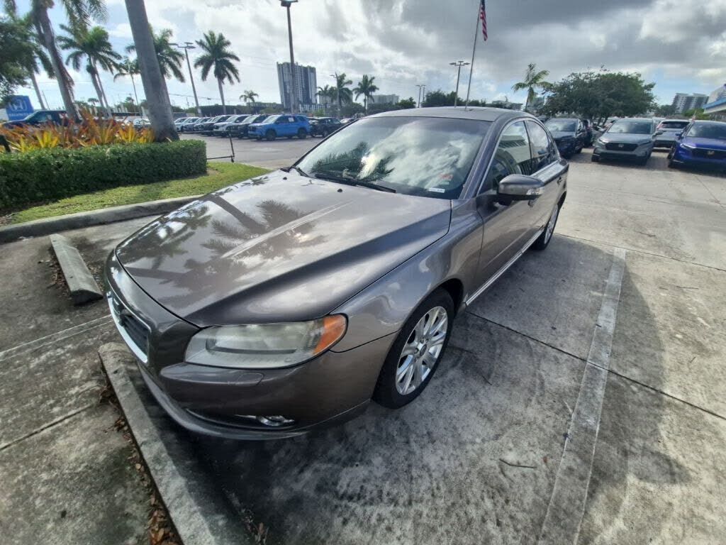 2010 VOLVO S80