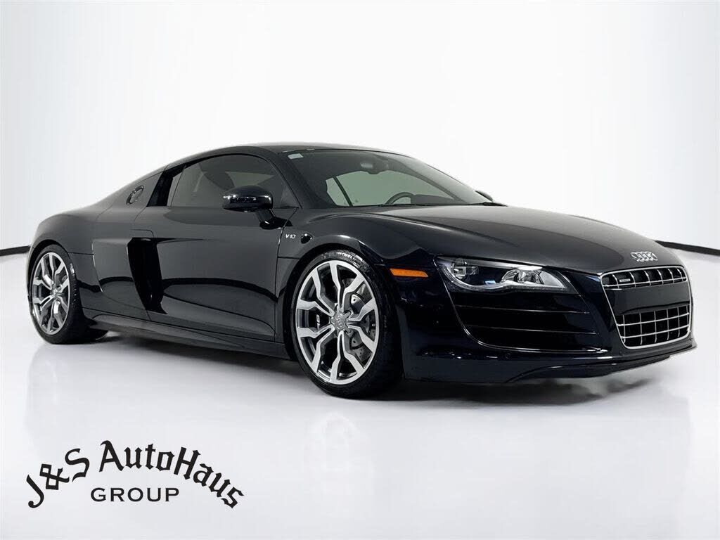 2011 AUDI R8