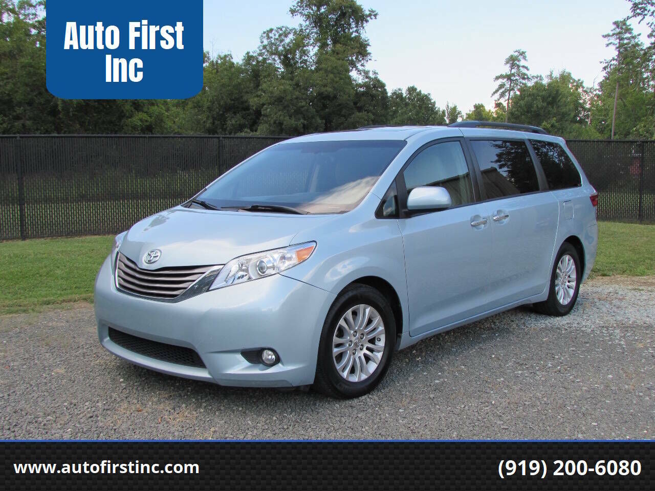 2015 TOYOTA Sienna