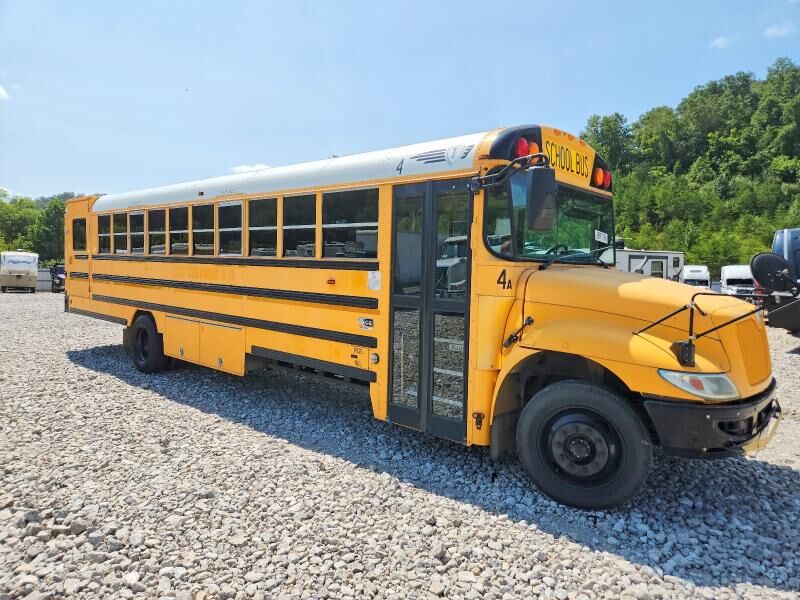 2011 IC BUS PB105