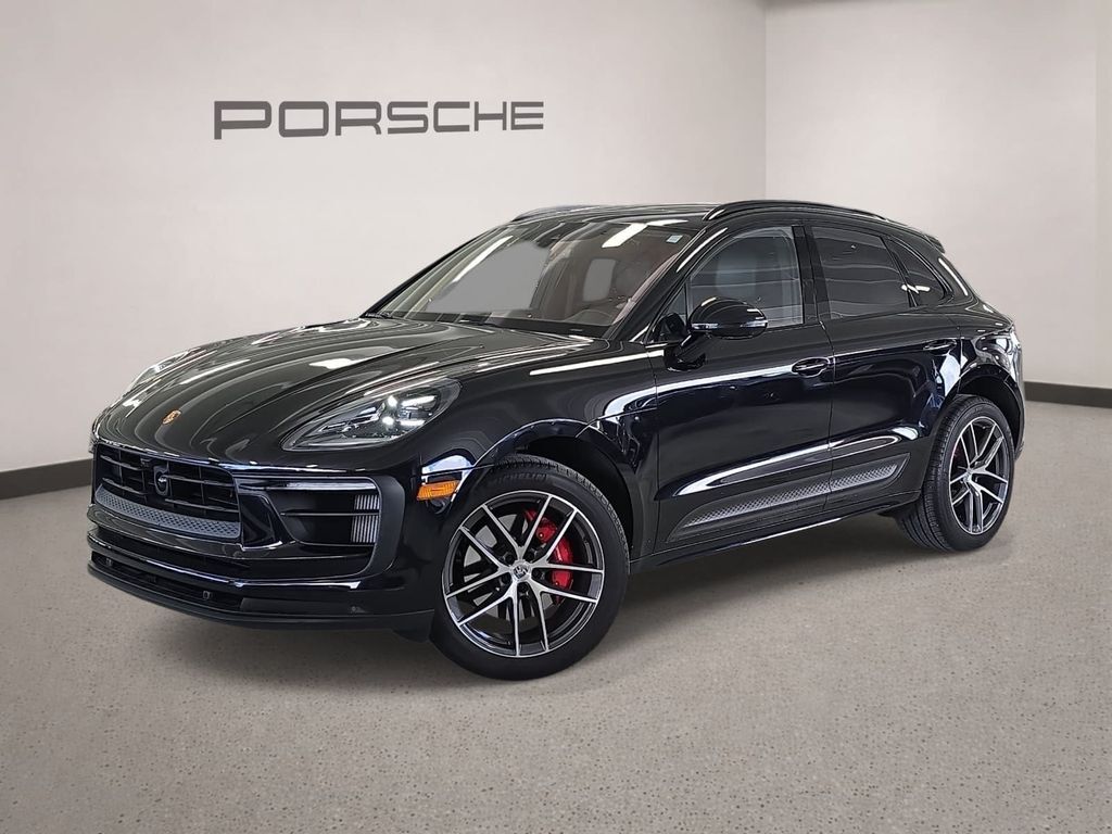 2024 PORSCHE Macan