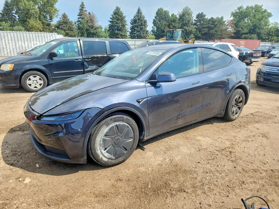 2026 TESLA Model Y