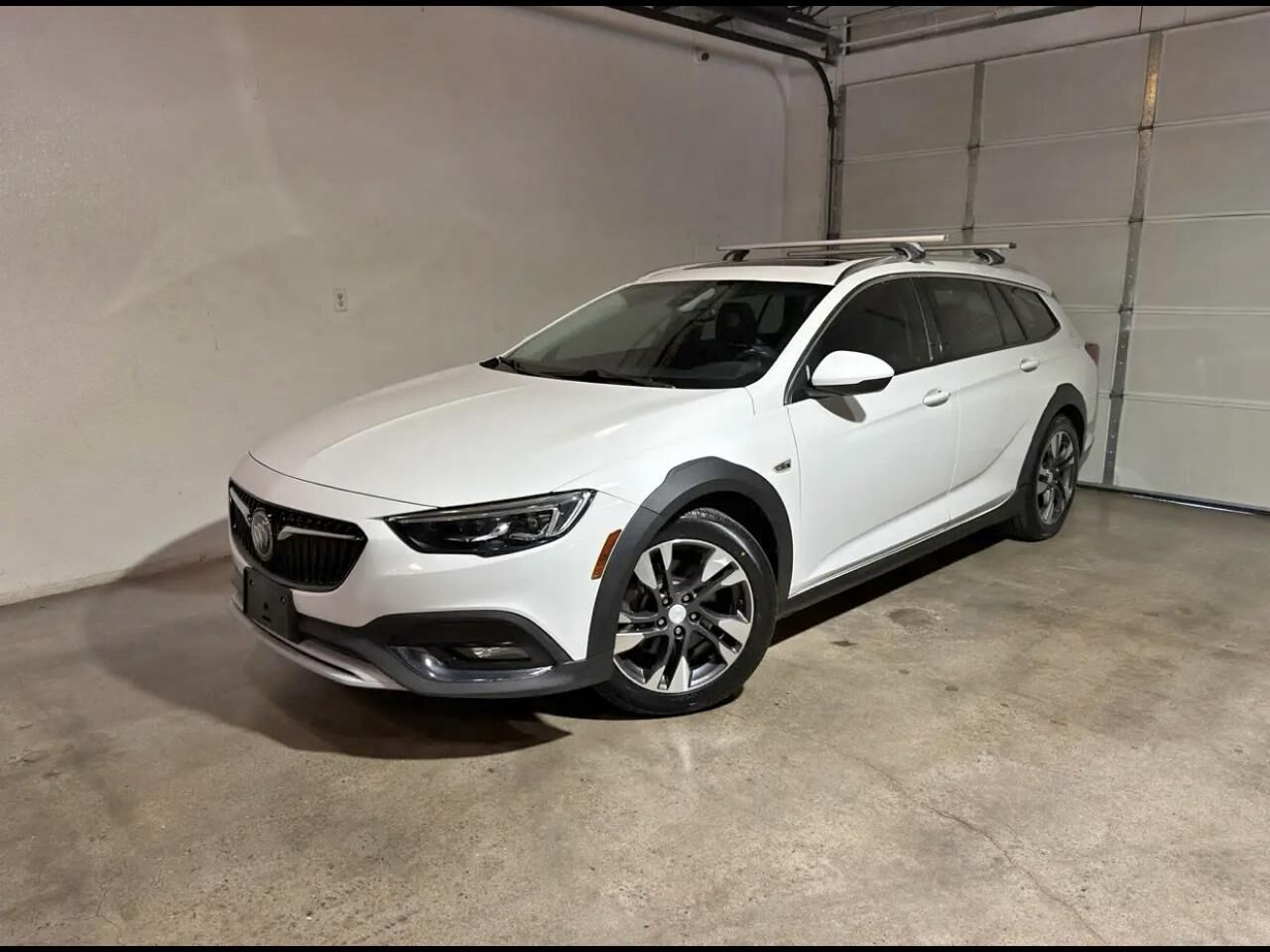 2018 BUICK Regal TourX