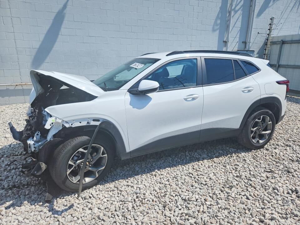 2026 CHEVROLET Trax