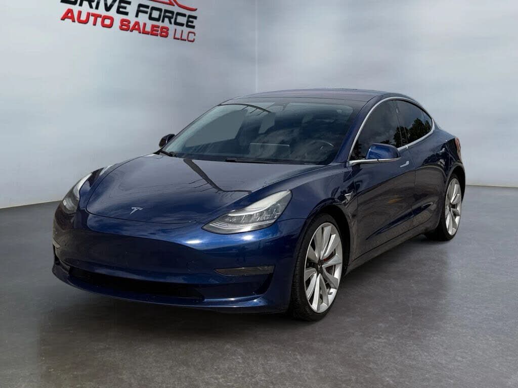 2018 TESLA Model 3