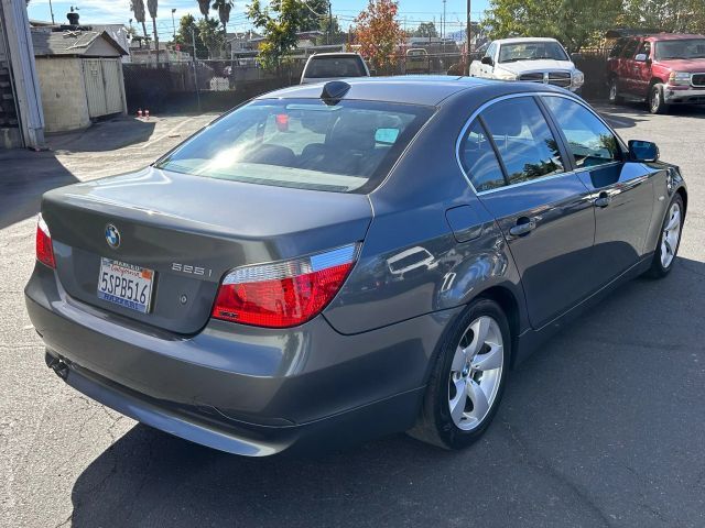 2006 BMW 525i