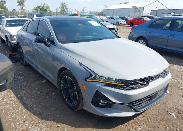 2022 KIA K5