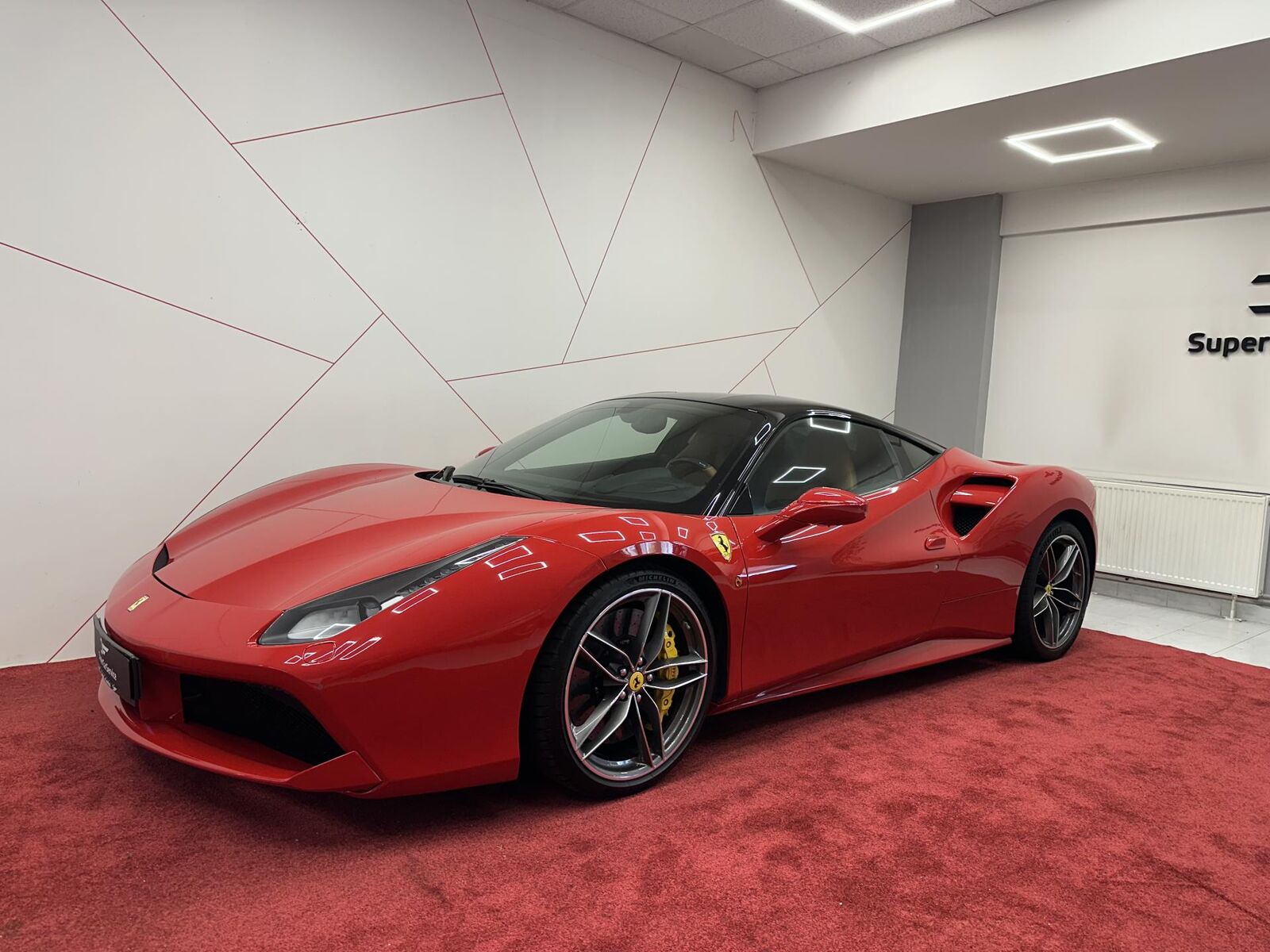 2018 FERRARI 488
