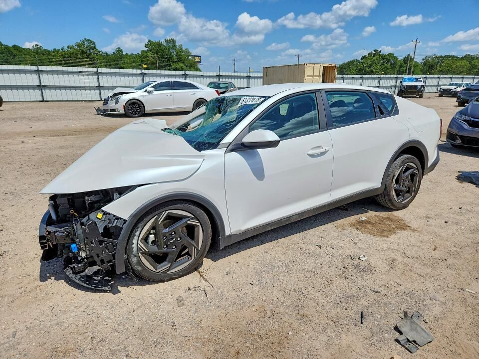 2025 KIA K4