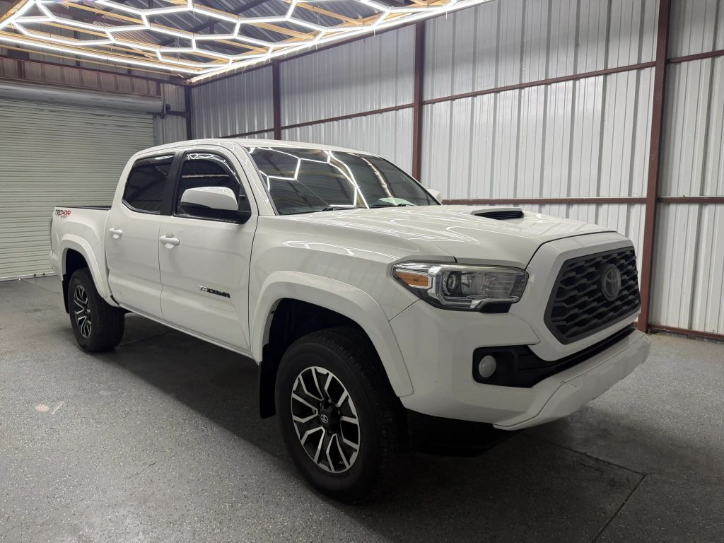 2020 TOYOTA Tacoma